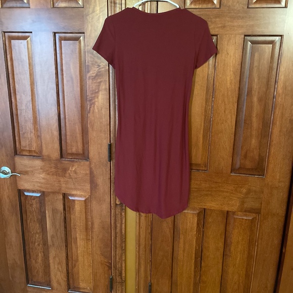 Fitted and flirty red dress to highlight your figure ✨🤩 - Picture 3 of 7